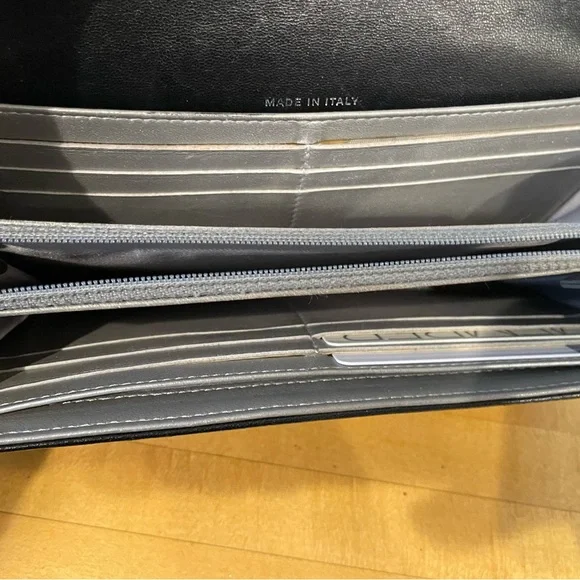 Authentic Chanel Camelia long wallet. - Picture 7 of 14